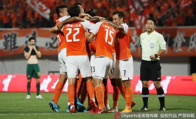 关于卓尔对阵绿城，两支实力均衡的球队展开对决的信息