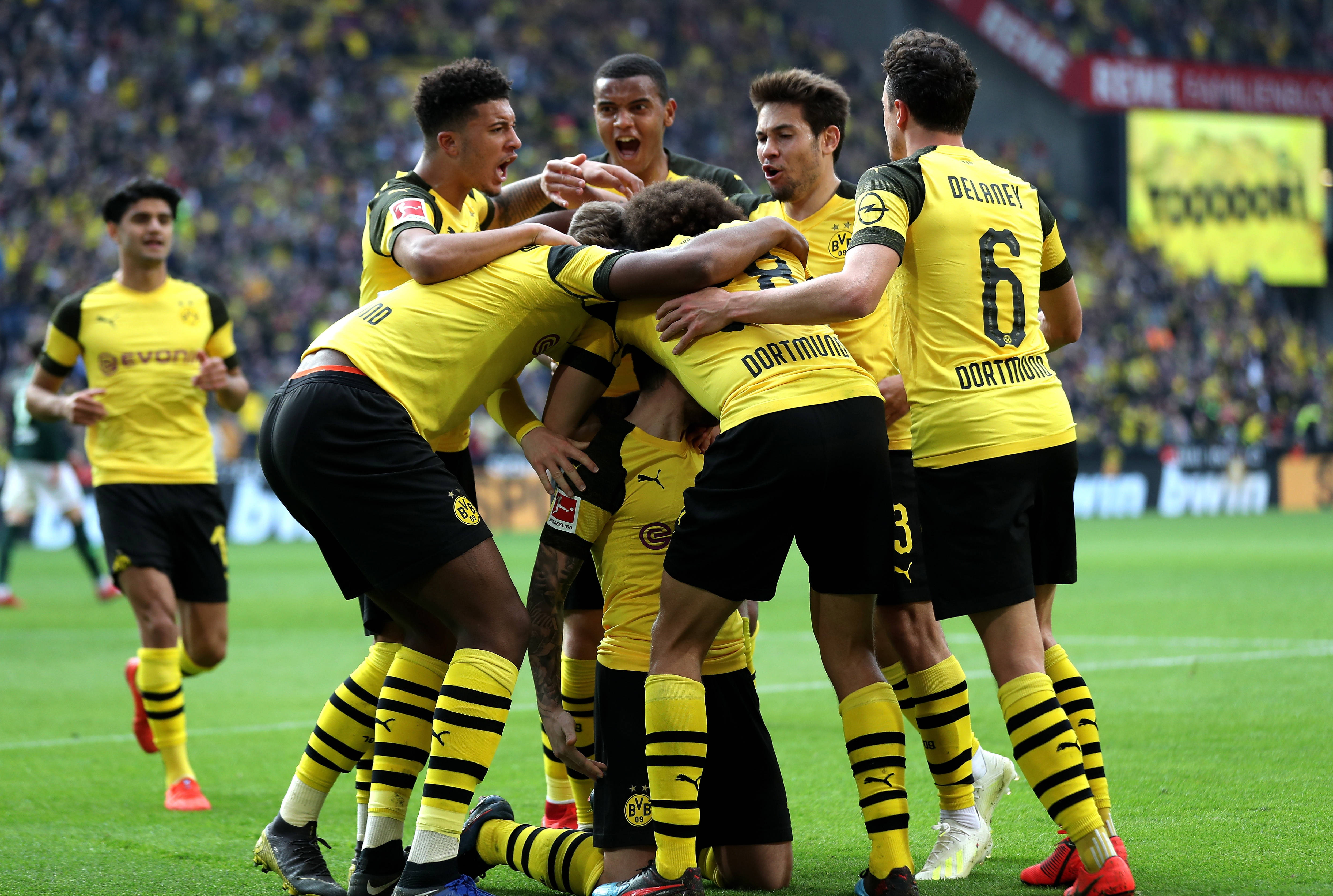 包含又见绝平！莱比锡与多特蒙德鏖战至终场，爱德华兹读秒救主的词条